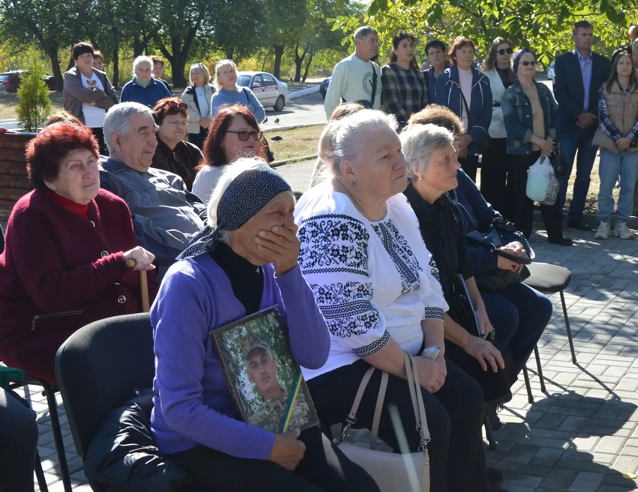 рідні загиблих захисників з селища Нове у Кропивницькому