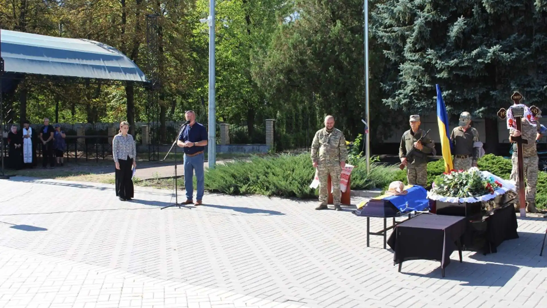 У Малій Висці попрощалися із загиблим захисником Олександром Ляшецьким