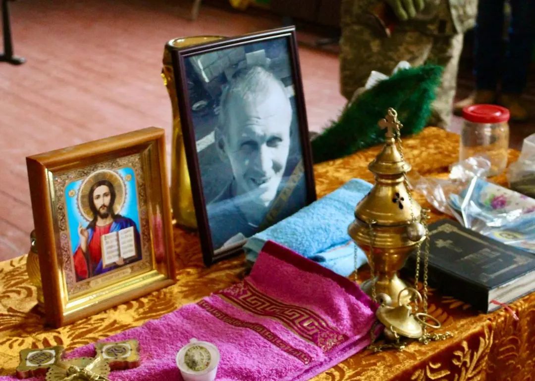 У громаді на Кіровоградщині попрощалися з військовим (фото 1)