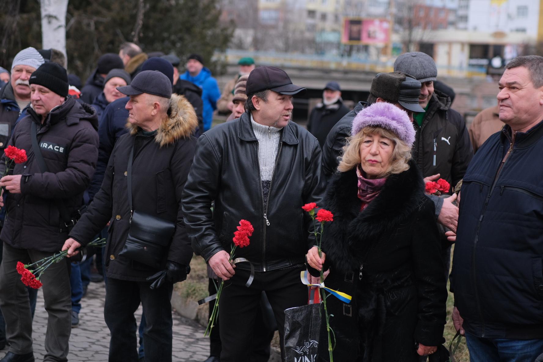 учасники покладання