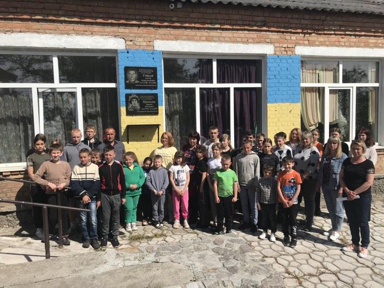 Школа у Іванівці