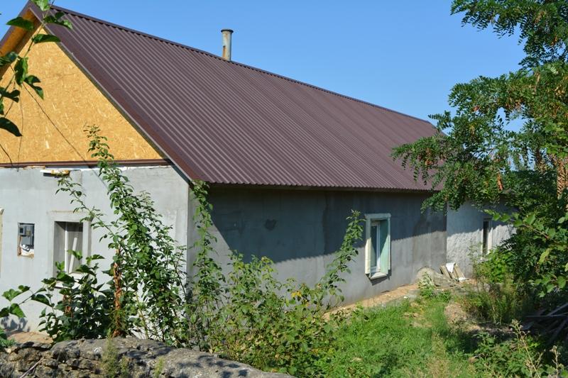бригада з Новоукраїнського району відновлювала будинки на Херсонщині після деокупації