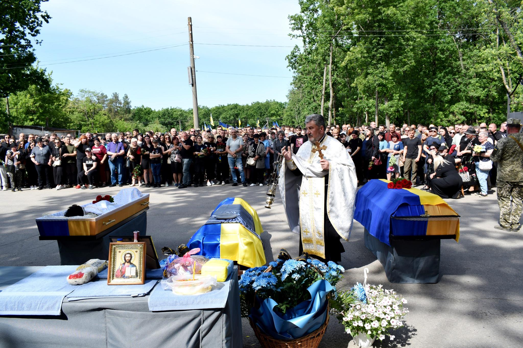 З захисниками попрощалися 23 травня в Кропивницькому