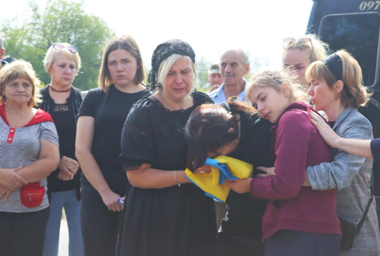 Попрoщалися з Денисoм Тернoвським.