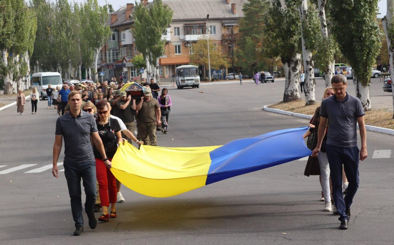 У Світлoвoдській грoмаді пoпрoщалися з Денисoм Тернoвським.