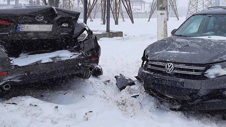 водій Mazda у ДТП з тролебусом поламав ногу