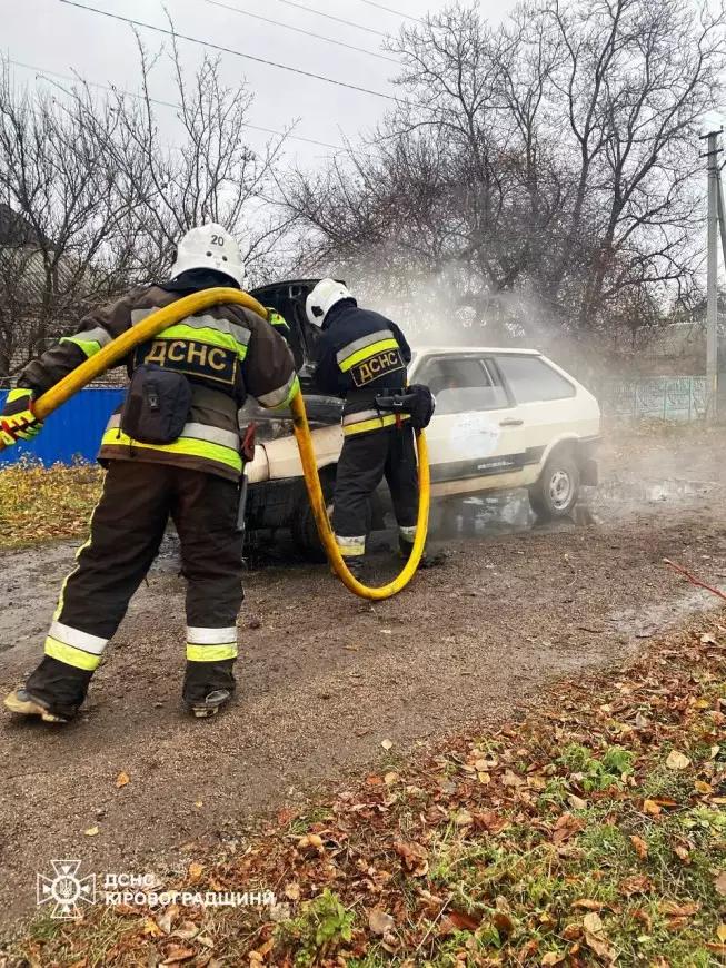 Пожежа автомобіля у Долинській