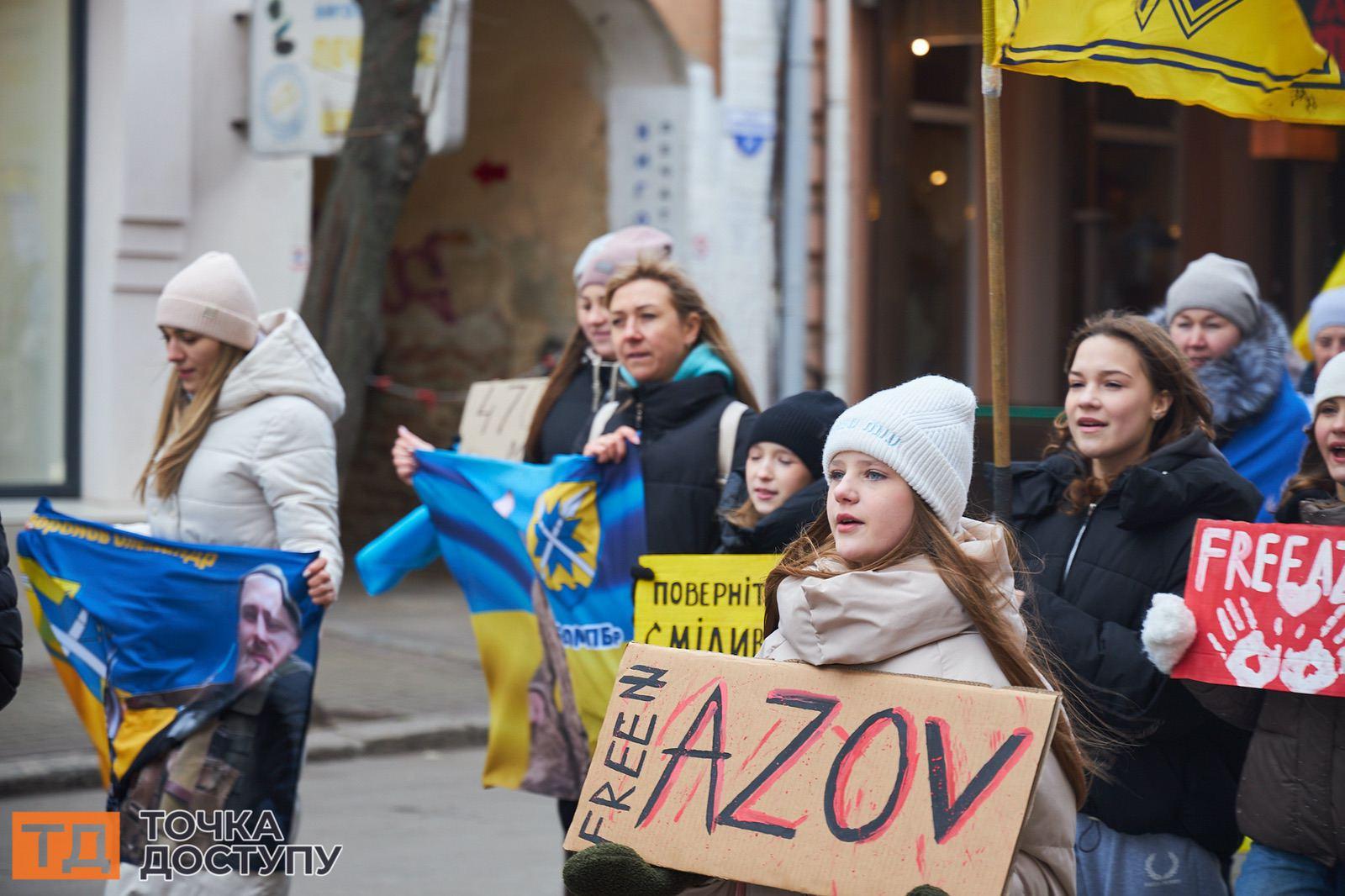 Акція підтримки пропалих безвісти і військовополонених відбулася у Кропивницькому.