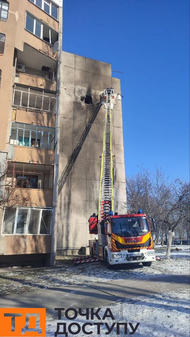 Влучання в будинок у Долинській