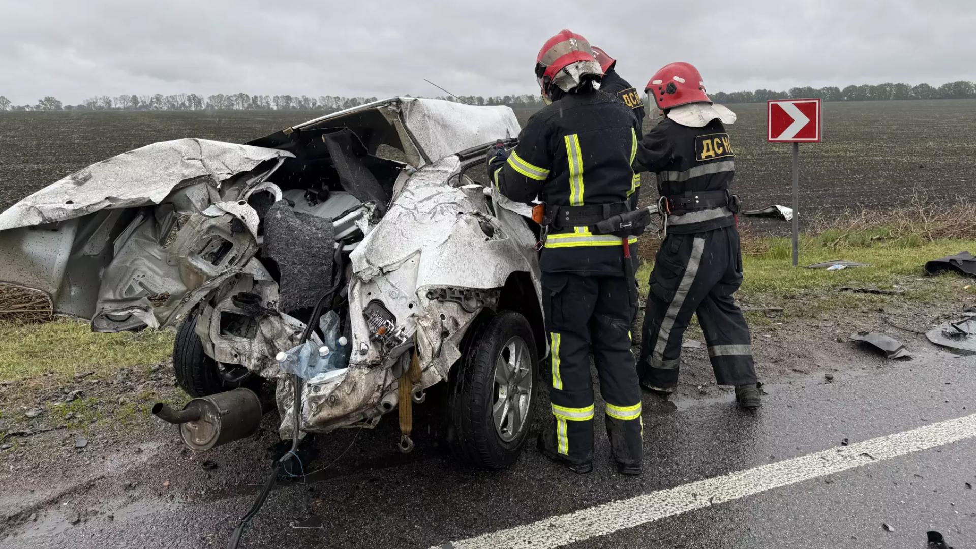 На Кіровоградщині зіткнулися вантажівка та легковик: загинула пасажирка