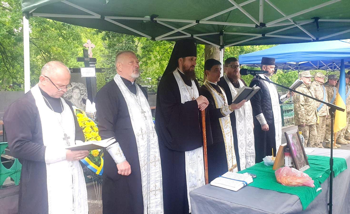 Кропивницький попрощався з полеглим захисником Віктором Березою