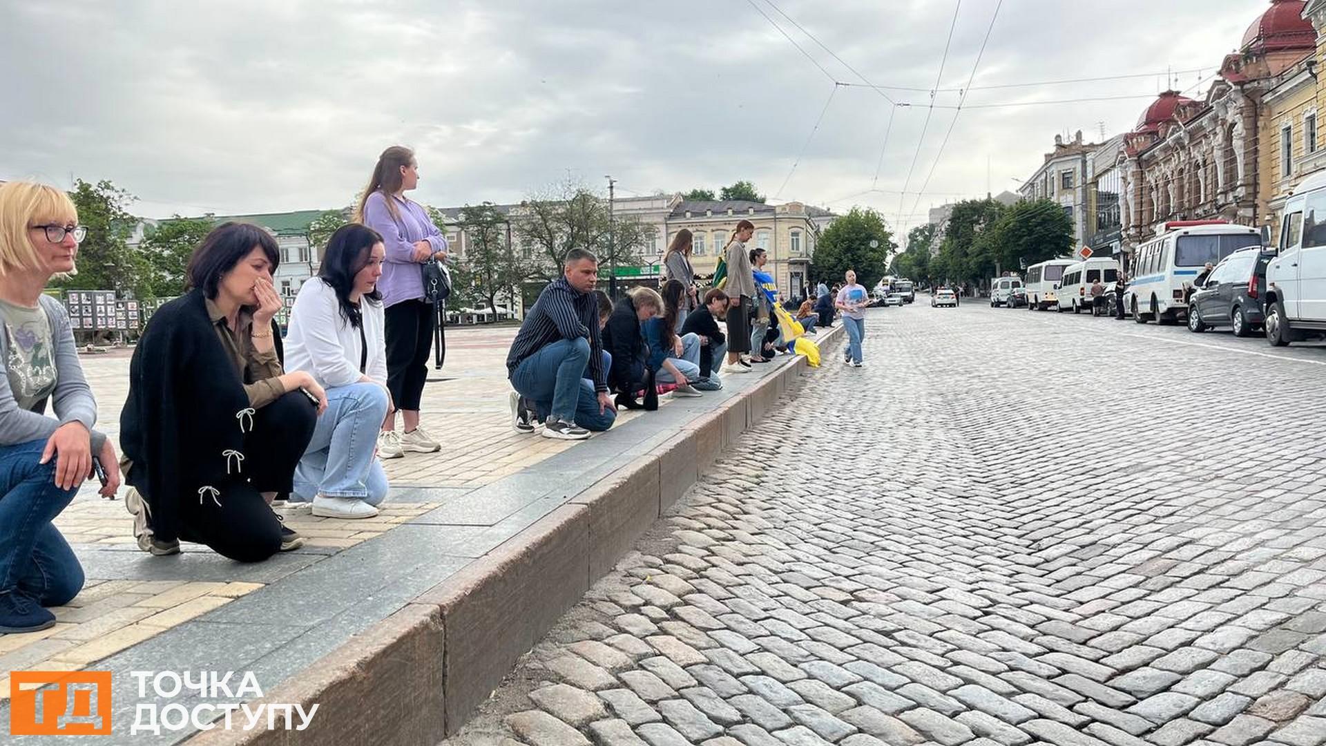 У центрі Кропивницького зупинився траурний кортеж