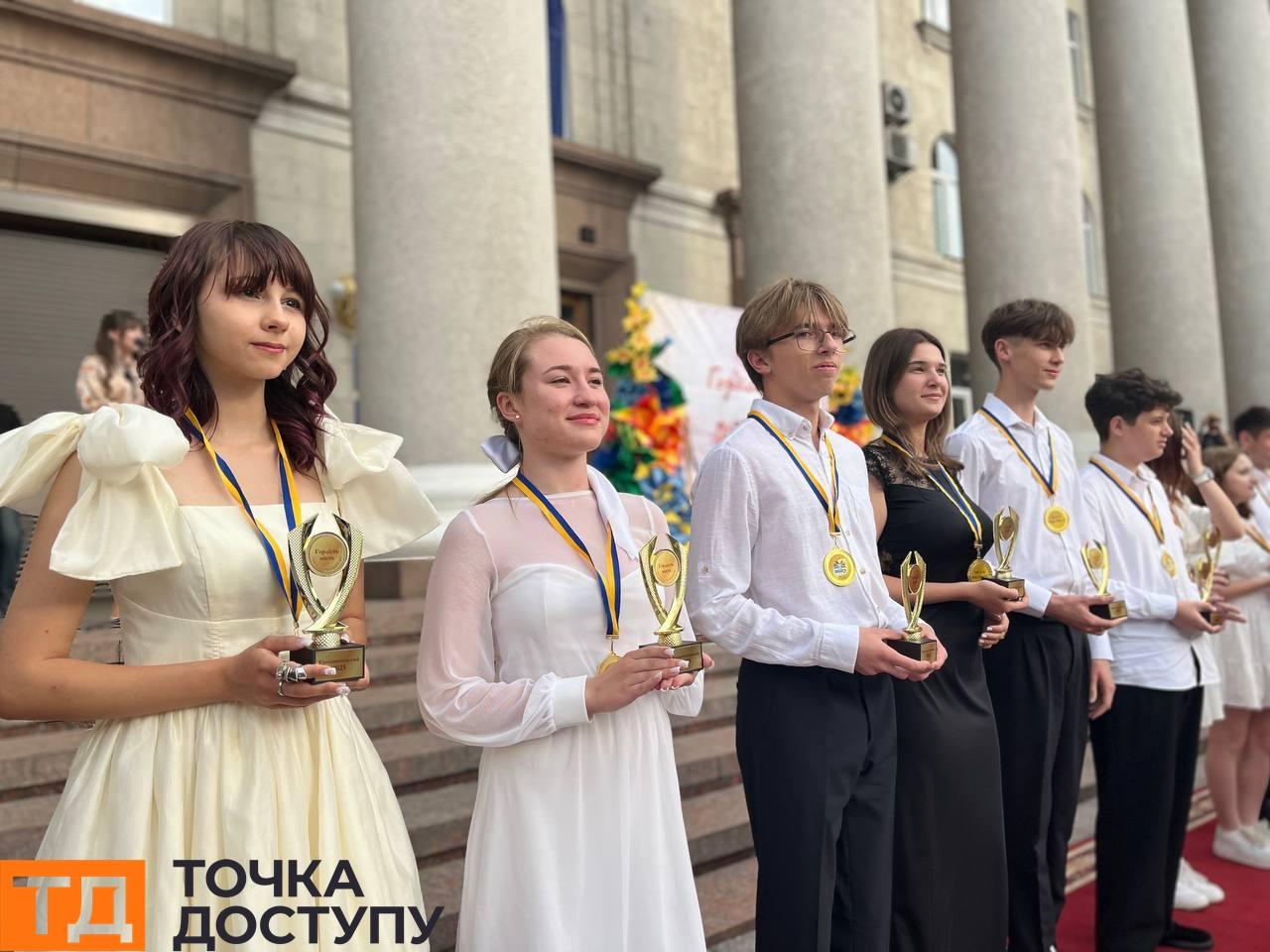 найкращих учнів нагородили у Кропивницькому