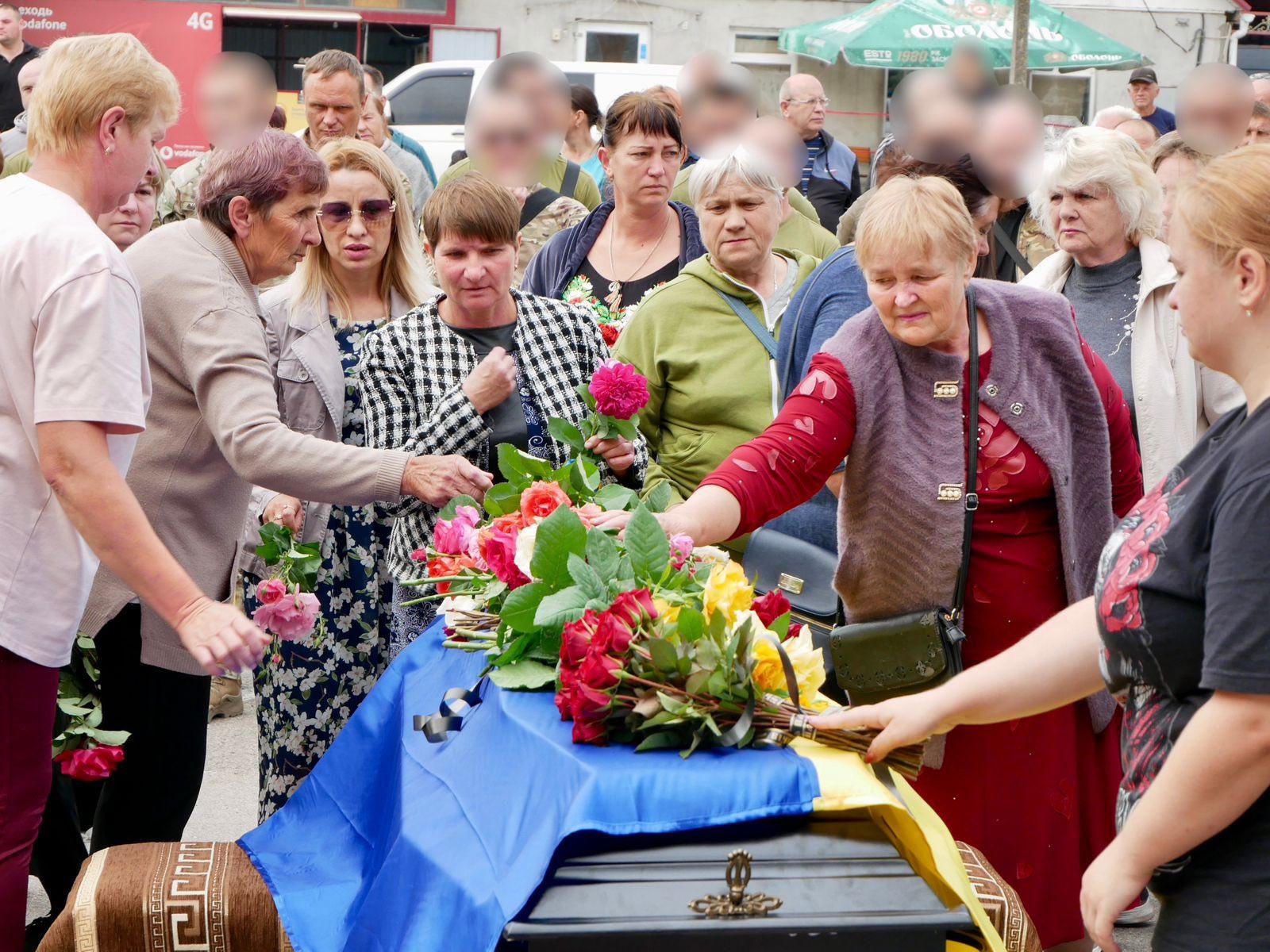 Попрощалися з військовим