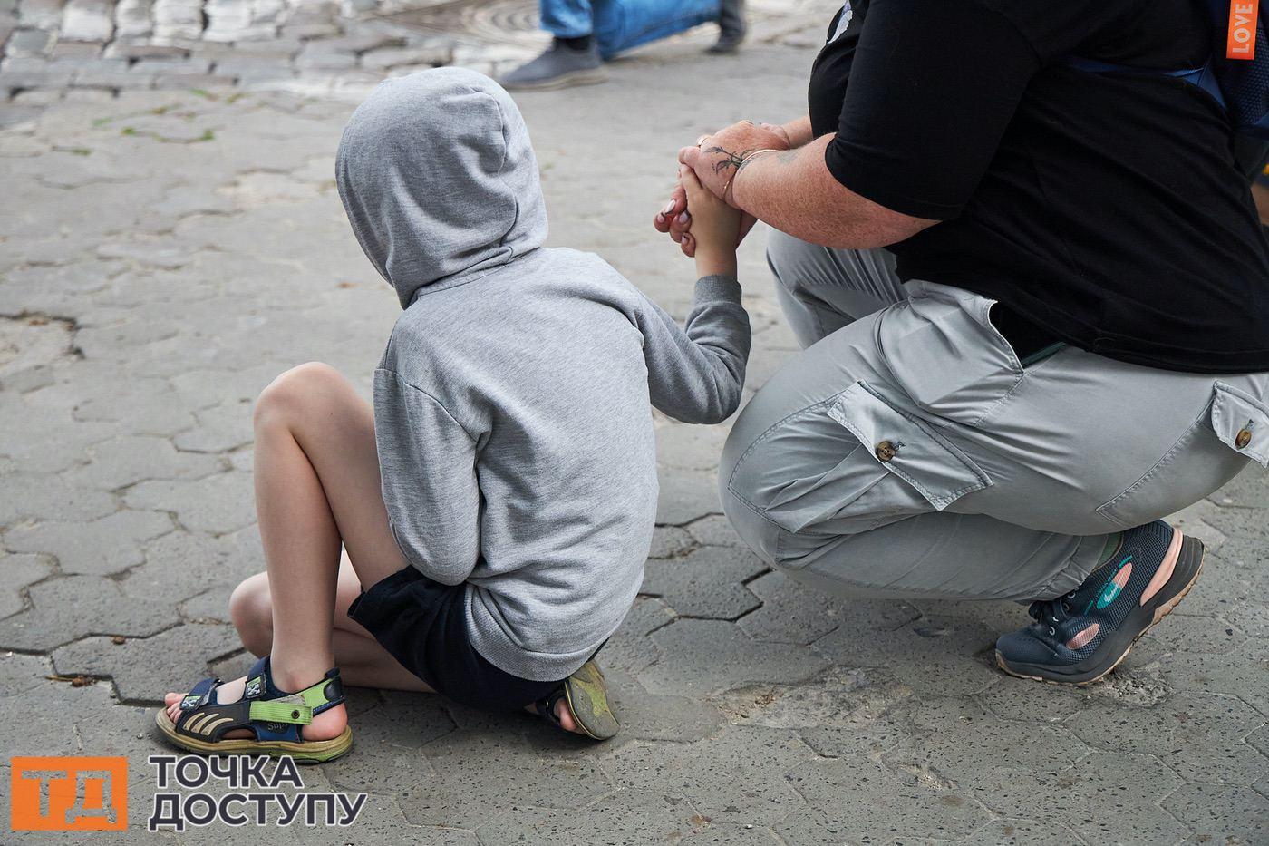 Містяни зібралися в Кропивницькому, щоб віддати шану полеглим героям.