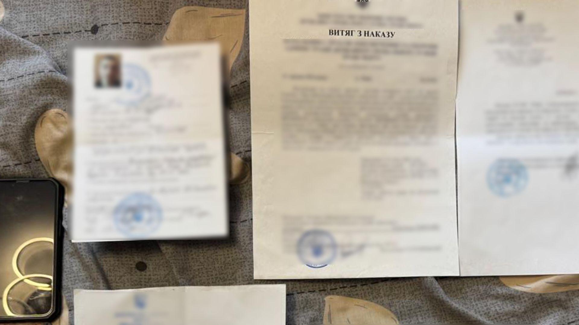 Сотня фальшивих довідок про догляд для уникнення служби: на Кіровоградщині та інших областях пройшли обшуки 