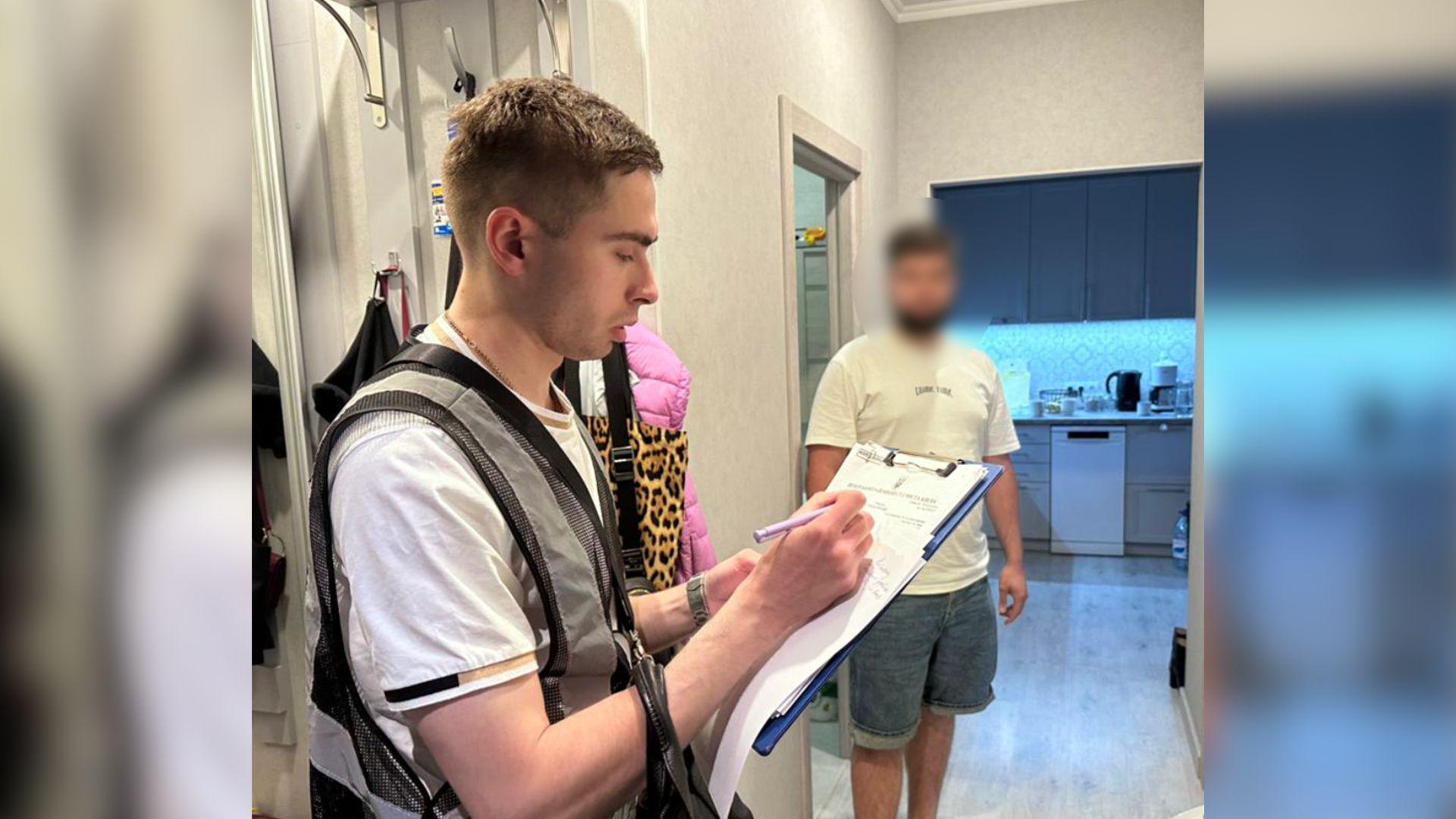 Сотня фальшивих довідок про догляд для уникнення служби: на Кіровоградщині та інших областях пройшли обшуки 