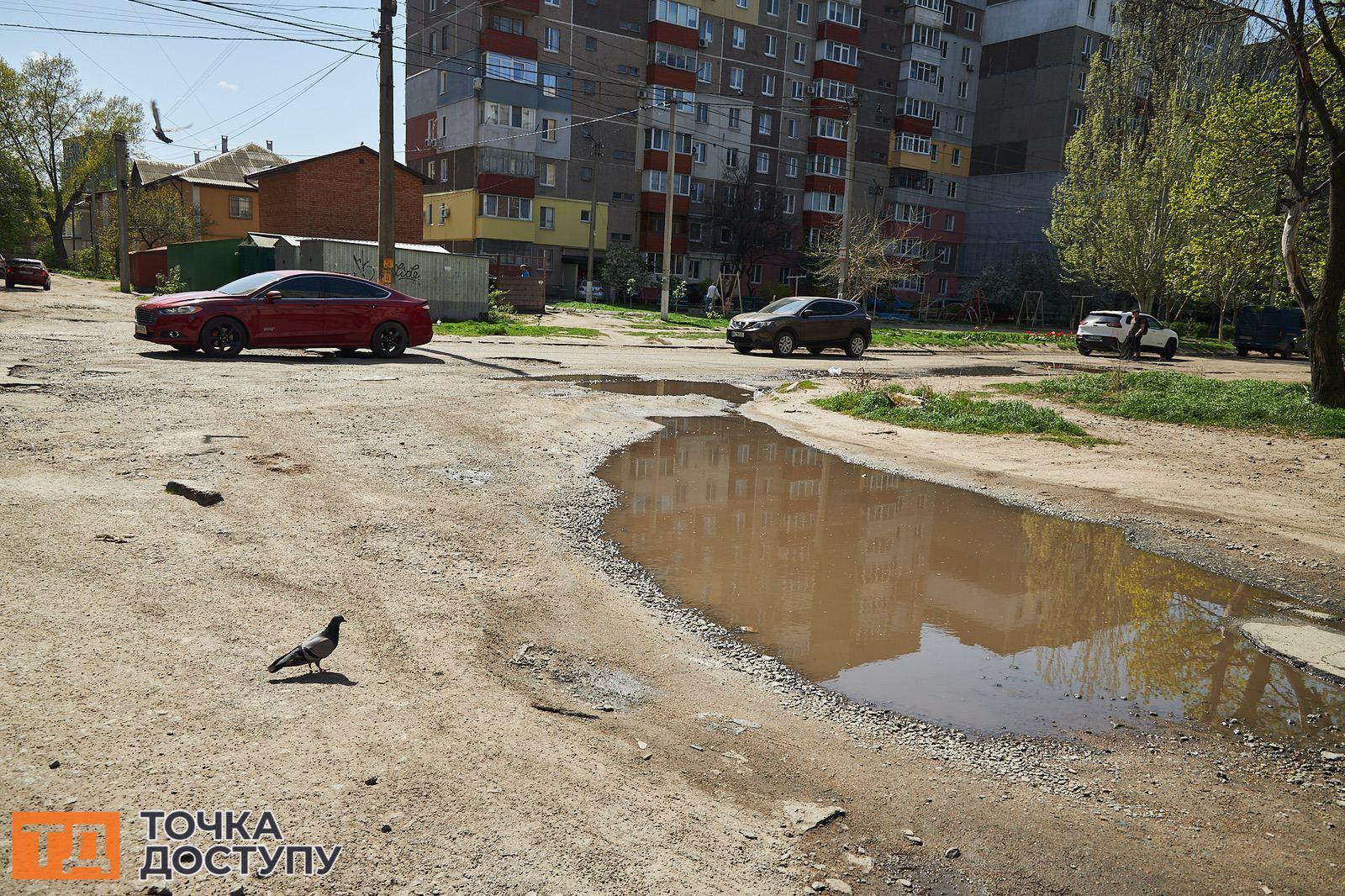 Дорога на Ковалівці руйнується п'ятий рік