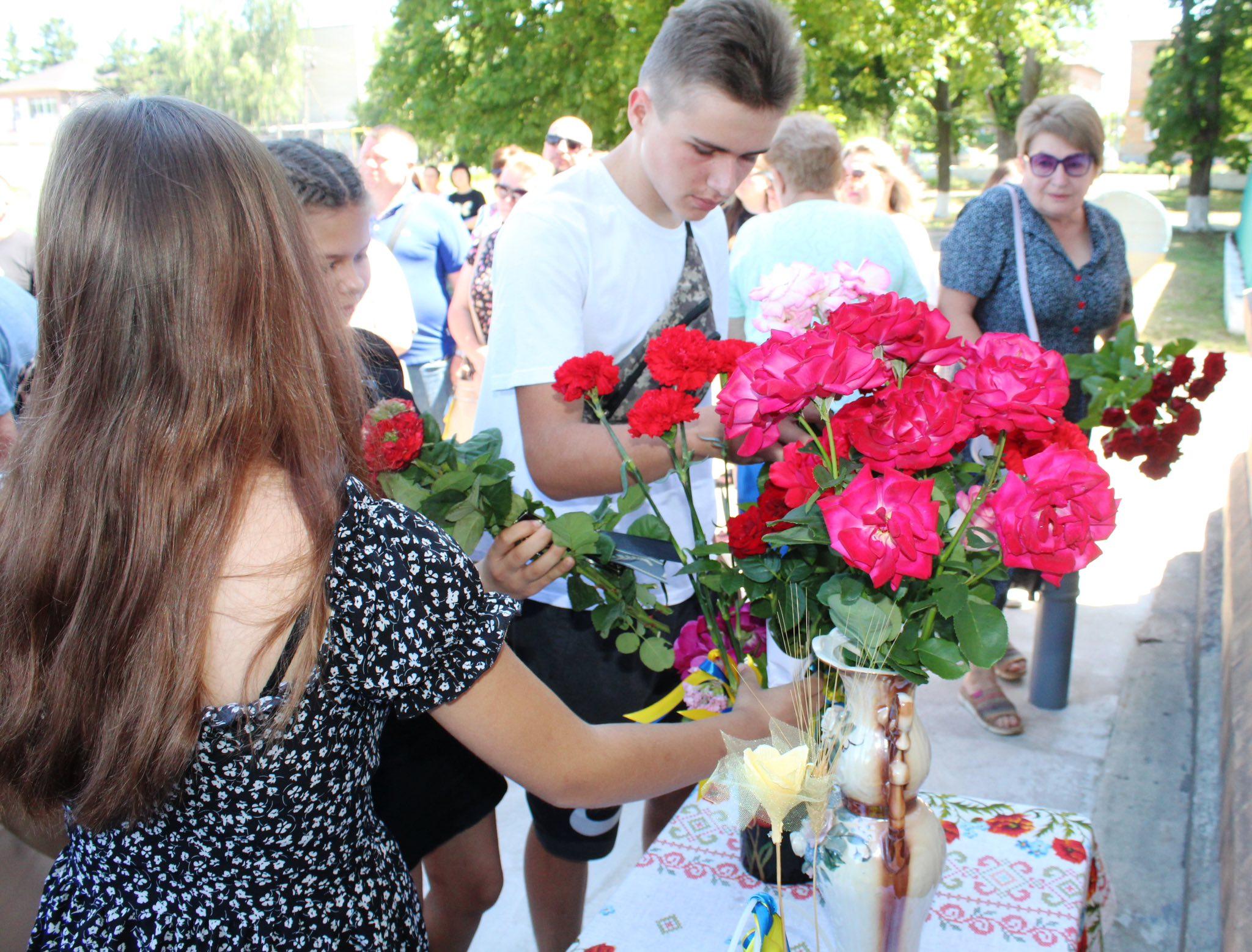 вшанували пам'ять загиблих захисників у Долинській