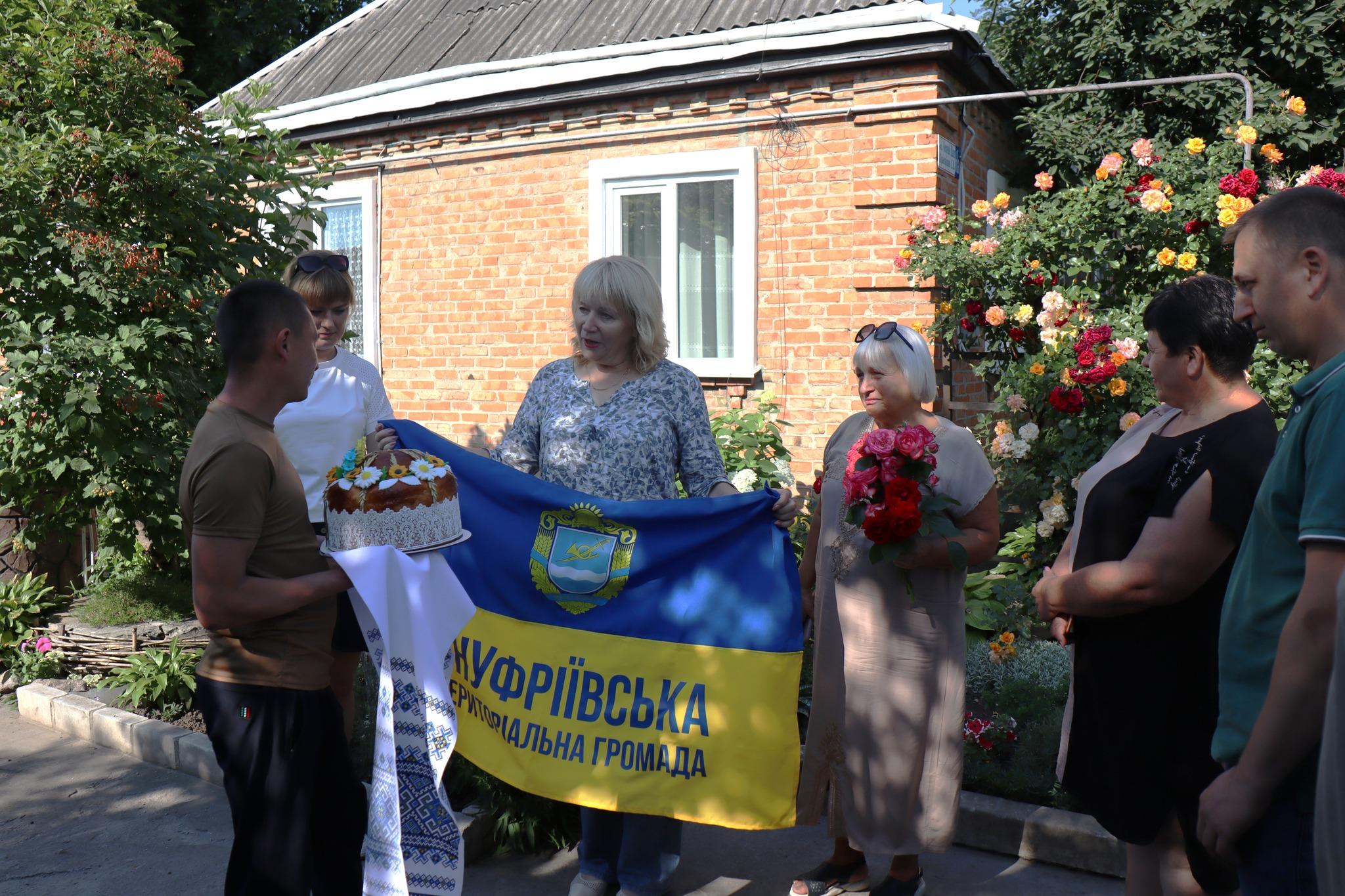 Зустріли звільненого з російського полону Андрія Соренкова