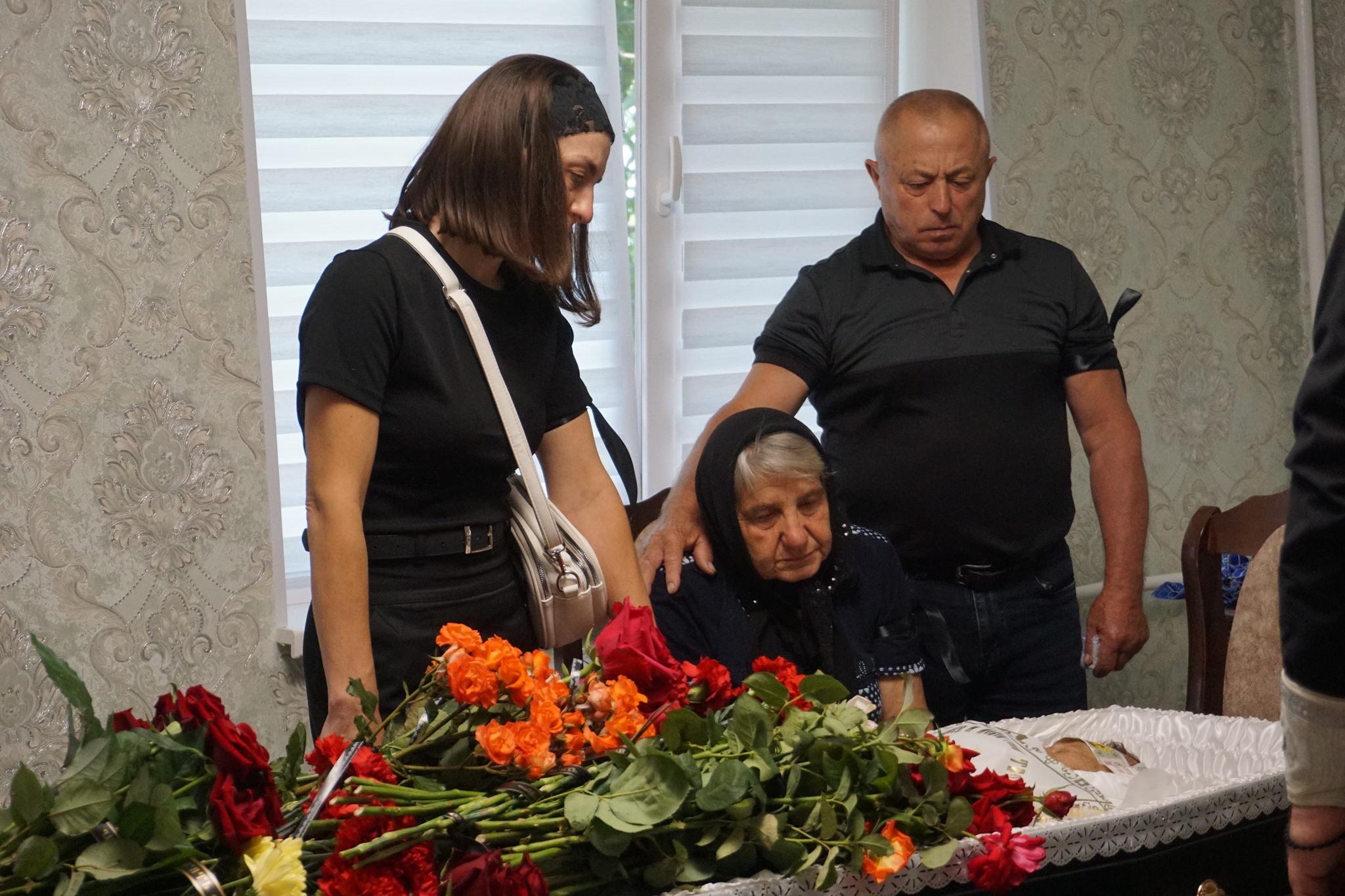 У Гайворонській громаді попрощалися з капітаном Євгеном Базевичем, який загинув на Херсонщині