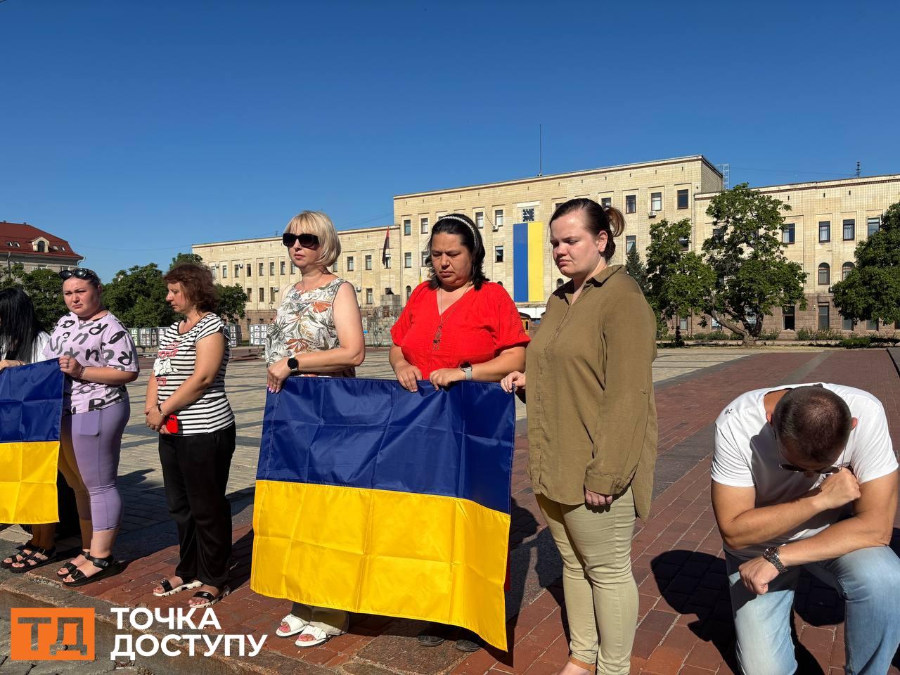 На площі Героїв Майдану провели в останню дорогу двох захисників