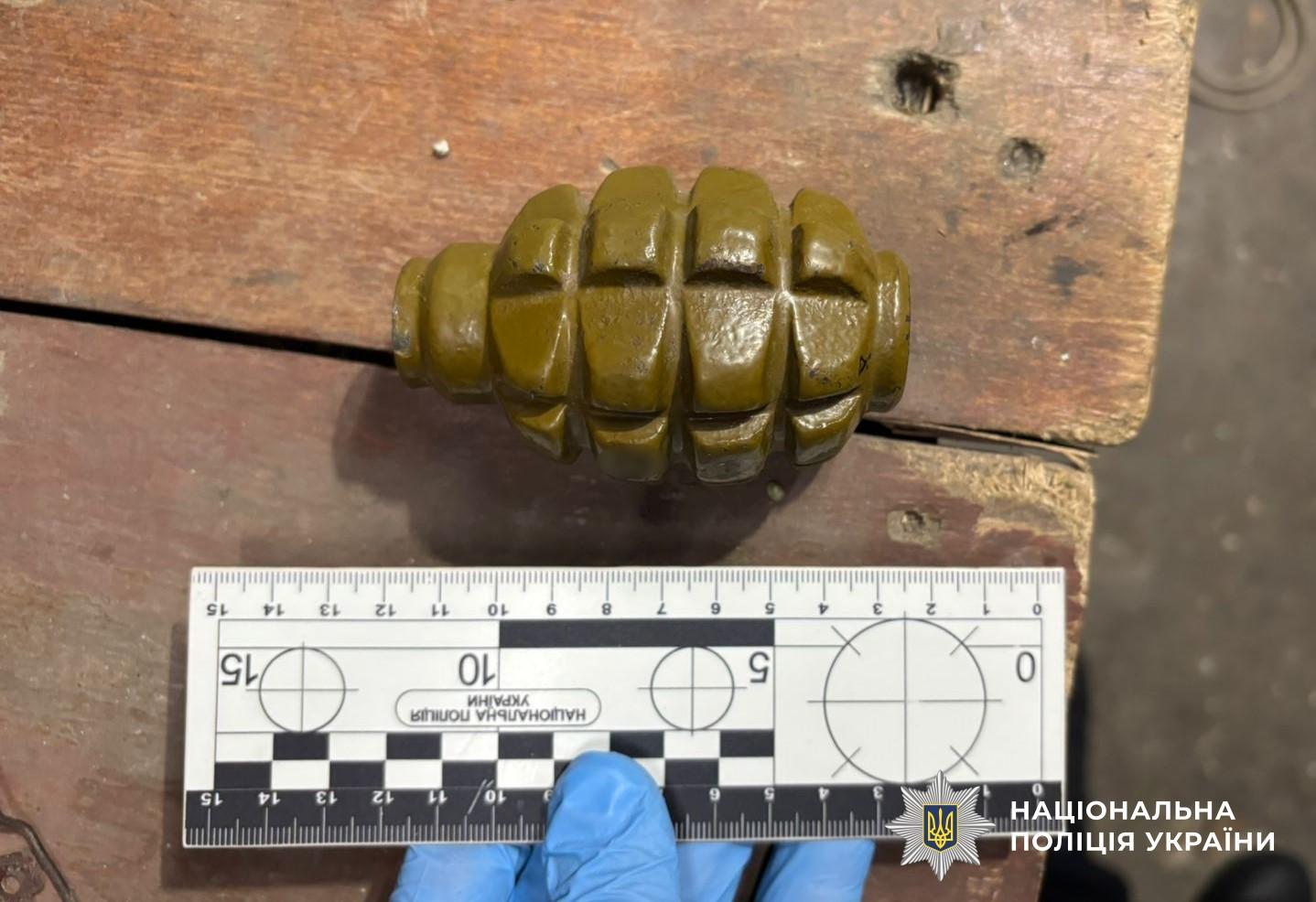 Плантація конопель і корпус гранати: на Кіровоградщині затримали чоловіка