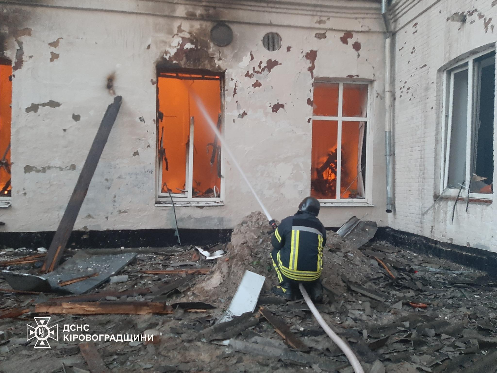 Пожежа в Кропивницькому внаслідок дронової атаки