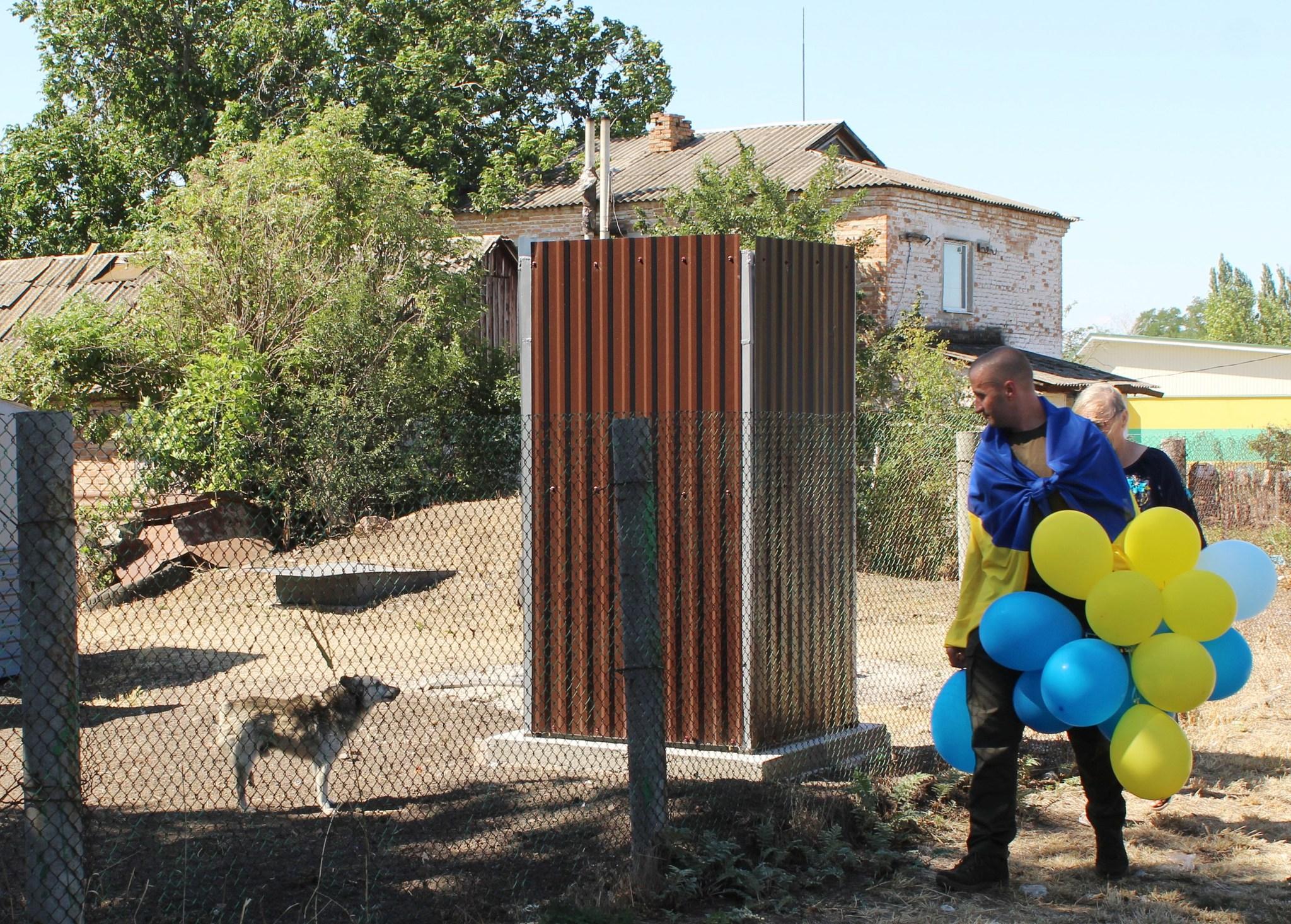 Пес Дружок зустрів свого господаря з полону