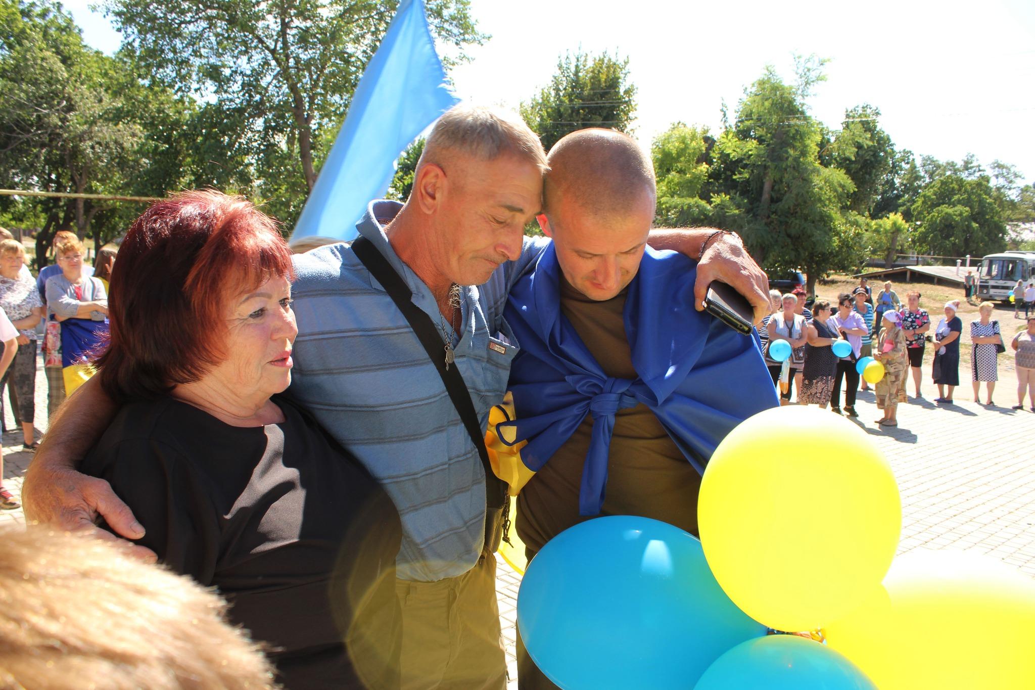 Зустріч звільеного з полону захисника