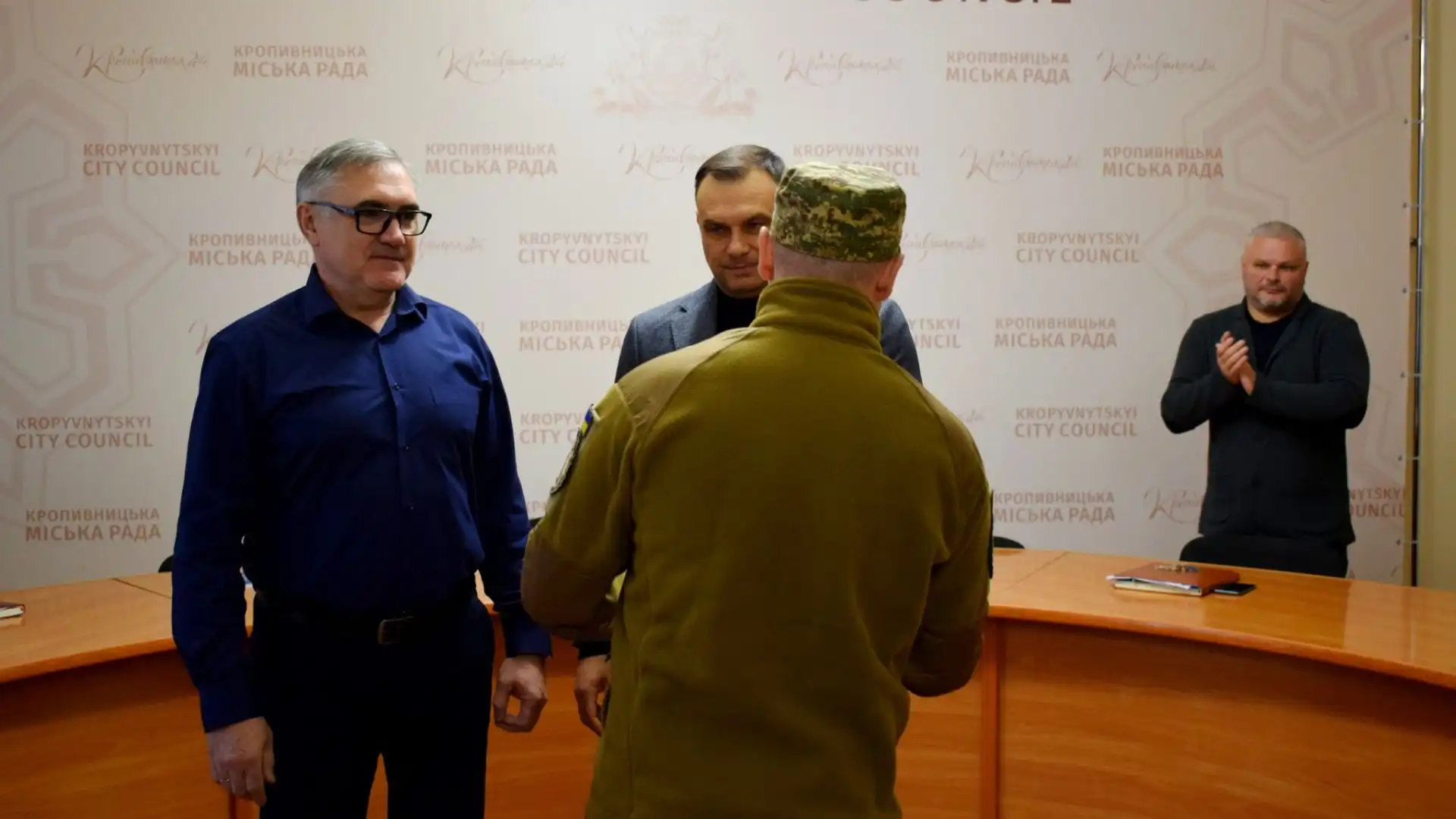 У Кропивницькому нагородили військовослужбовців до Дня захисників і захисниць України