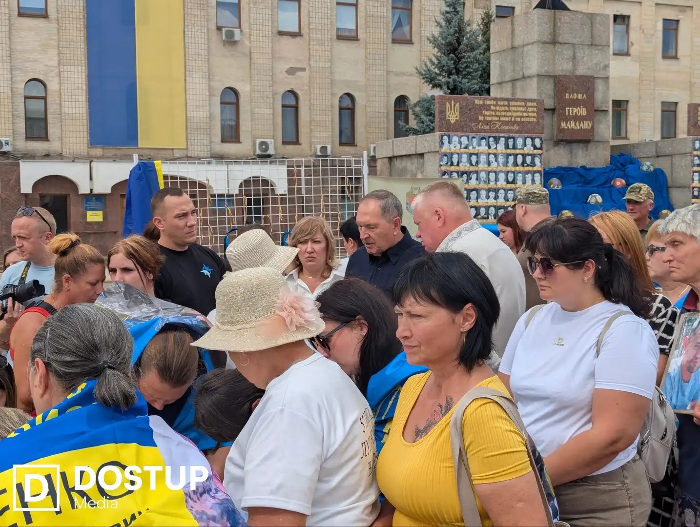 Офіційна частина заходу на підтримку полонених і зниклих безвісти в Кропивницькому