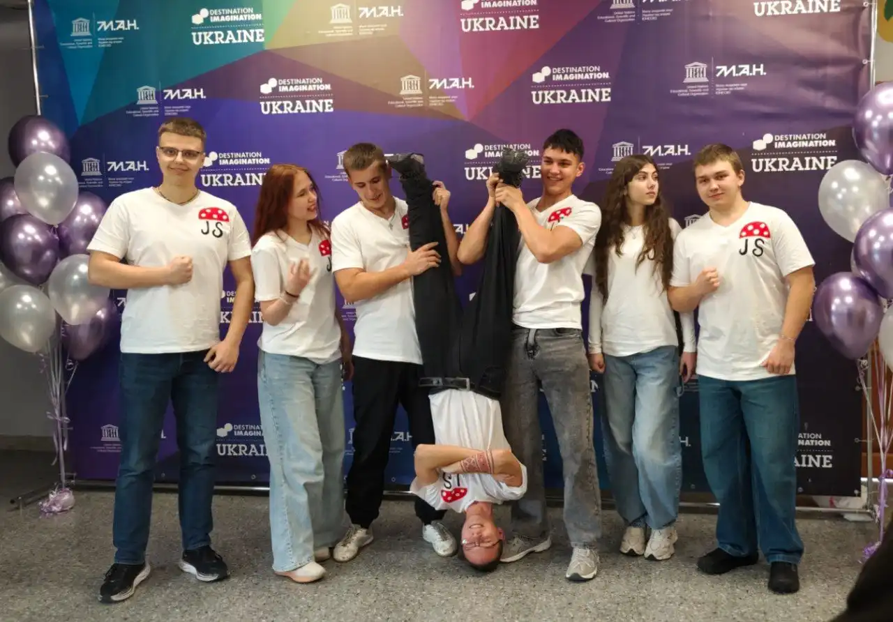 Учні з Кропивницького збирають 27 тисяч доларів, щоб представити Україну на олімпіаді у США