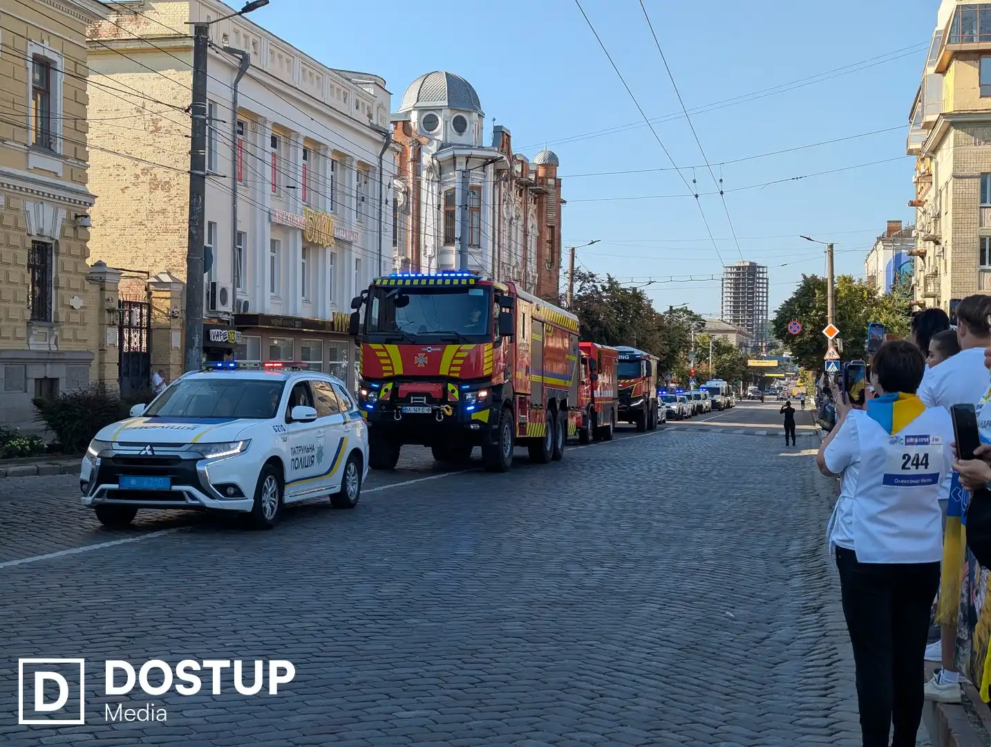 Колона техніки структур МВС під час пам'ятного заходу в Кропивницькому