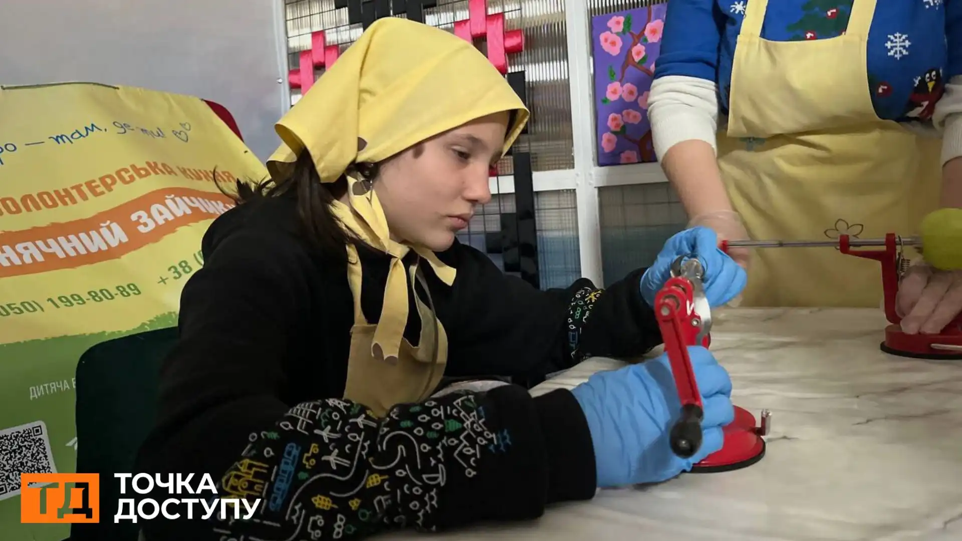 “Корисні смаколики від зайчика”: як у Кропивницькому вже два роки діти й родини допомагають фронту