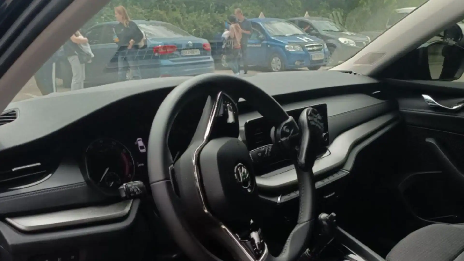 Минулого року Оксана дізналася про можливості проєкту “Безбар’єрні автошколи” та поставила перед собою мету стати водійкою.