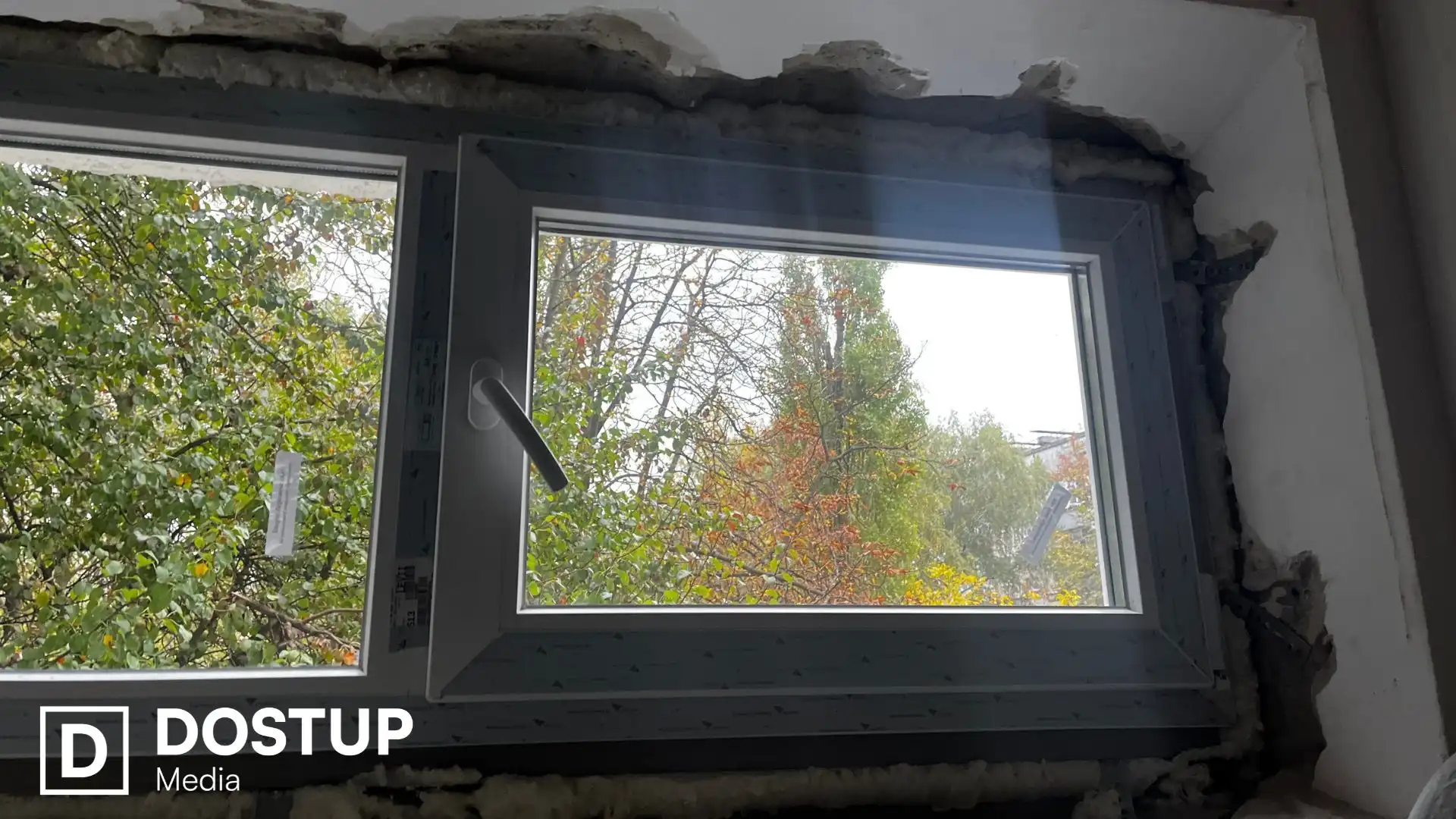 Що з дахом, ліфтом і вікнами: як відновлюють будинок на Героїв України у Кропивницькому після російської атаки
