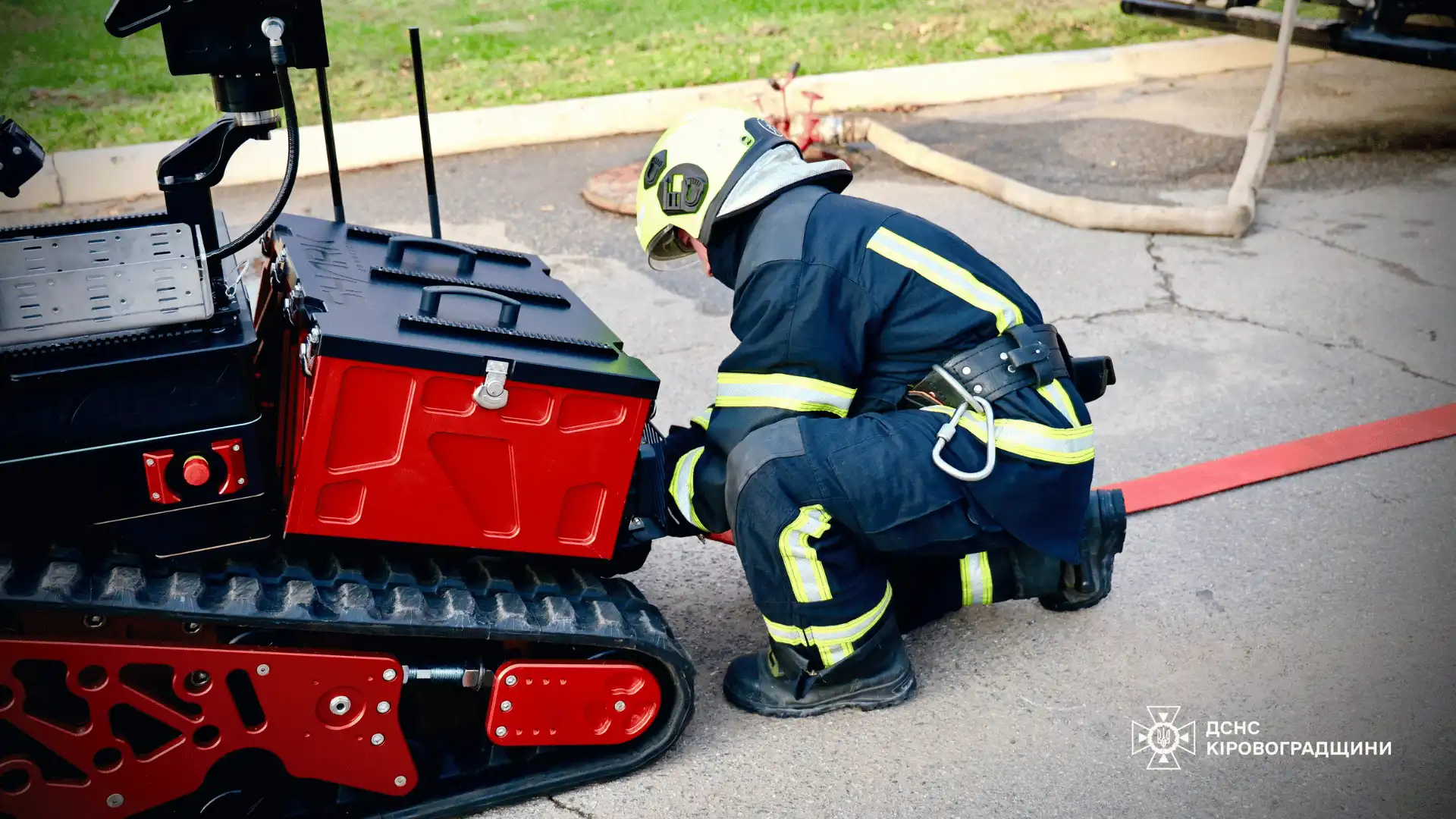 Роботизований комплекс для гасіння пожеж отримали рятувальники Кіровоградщини