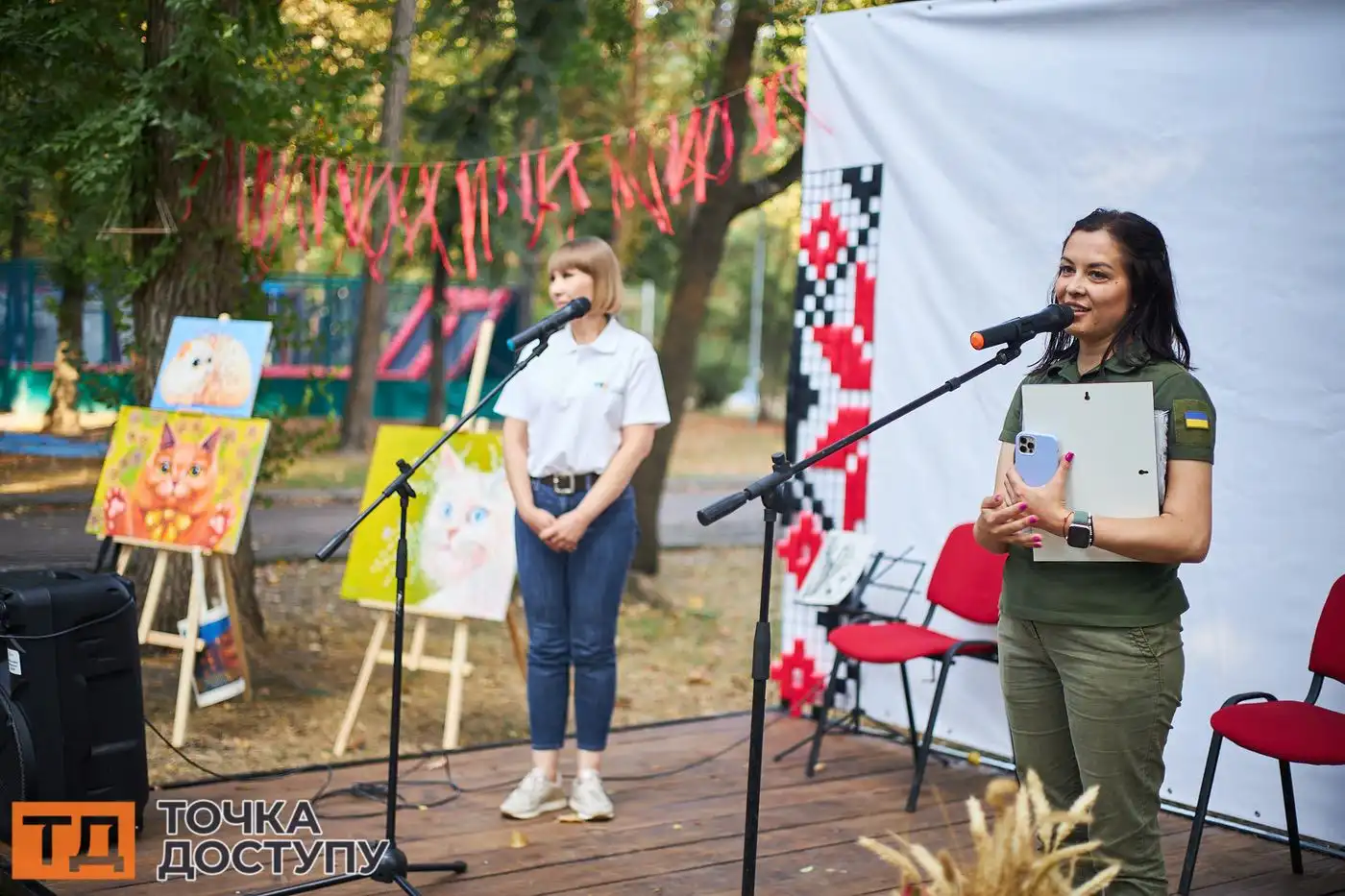 Нова точка Кави хоробрих у Кропивницькому разом із літнім майданчиком стала місцем зустрічей містян.