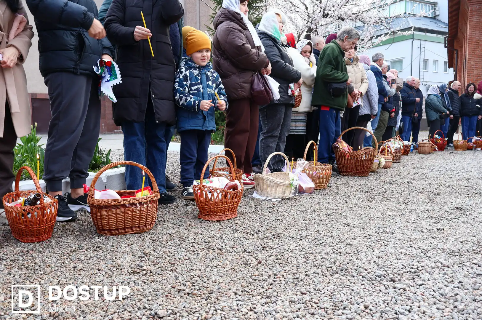 У Кропивницькому освячують великодні кошики (ФОТОРЕПОРТАЖ)