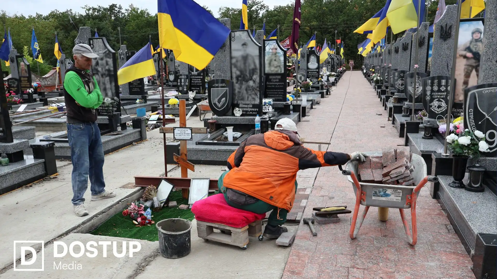 Роботи тривають третій рік: як просувається облаштування Алеї почесних поховань у Кропивницькому