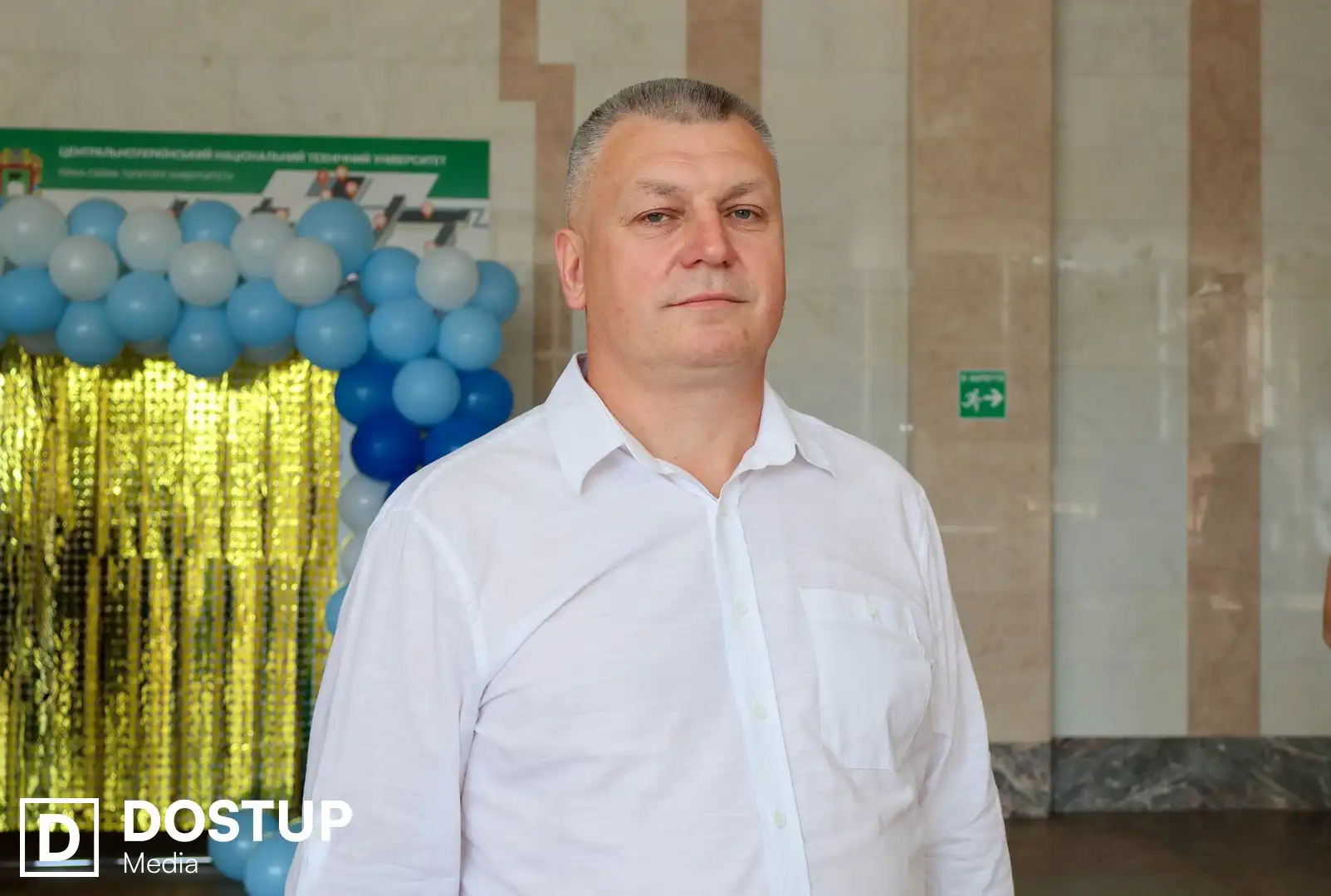 завідувач кафедри економіки, підприємництва та готельно-ресторанної справи Володимир Зайченко.