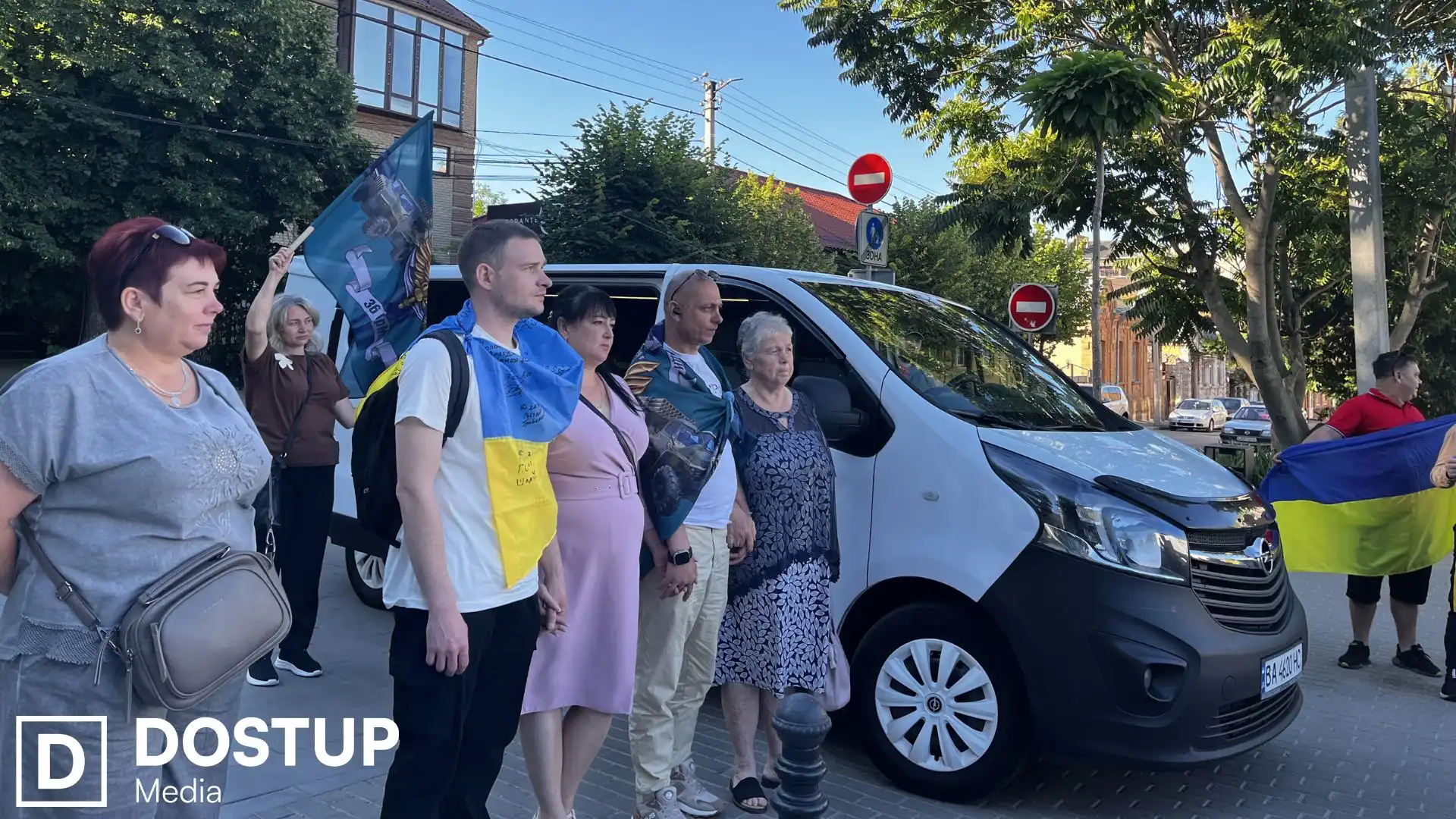 У Кропивницькому зустріли двох звільнених з полону захисників