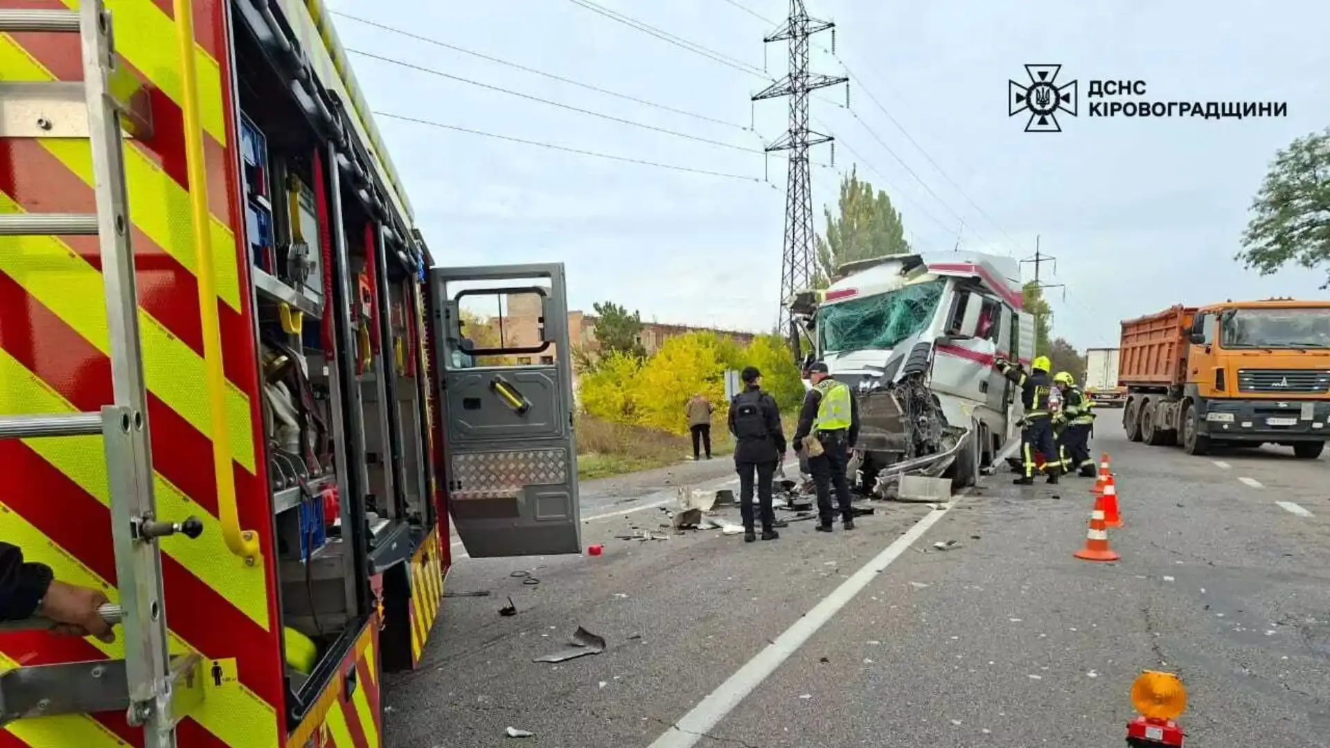 Дві вантажівки зіткнулися в Олександрії: один з водіїв травмувався