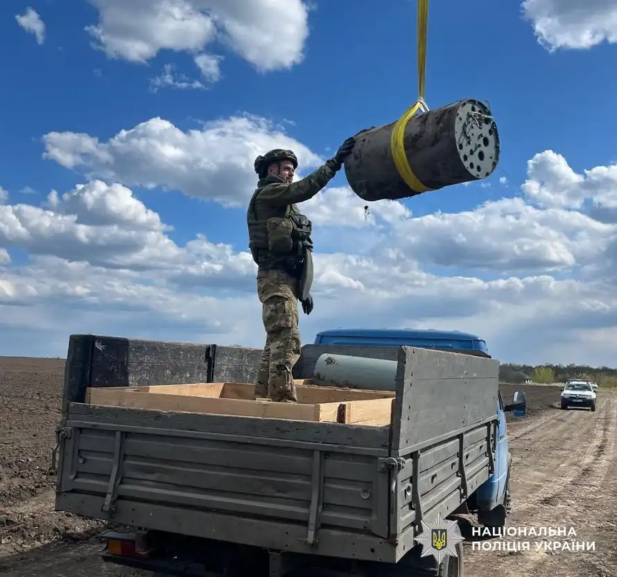 Ракету знайшли в полі на Кіровоградщині