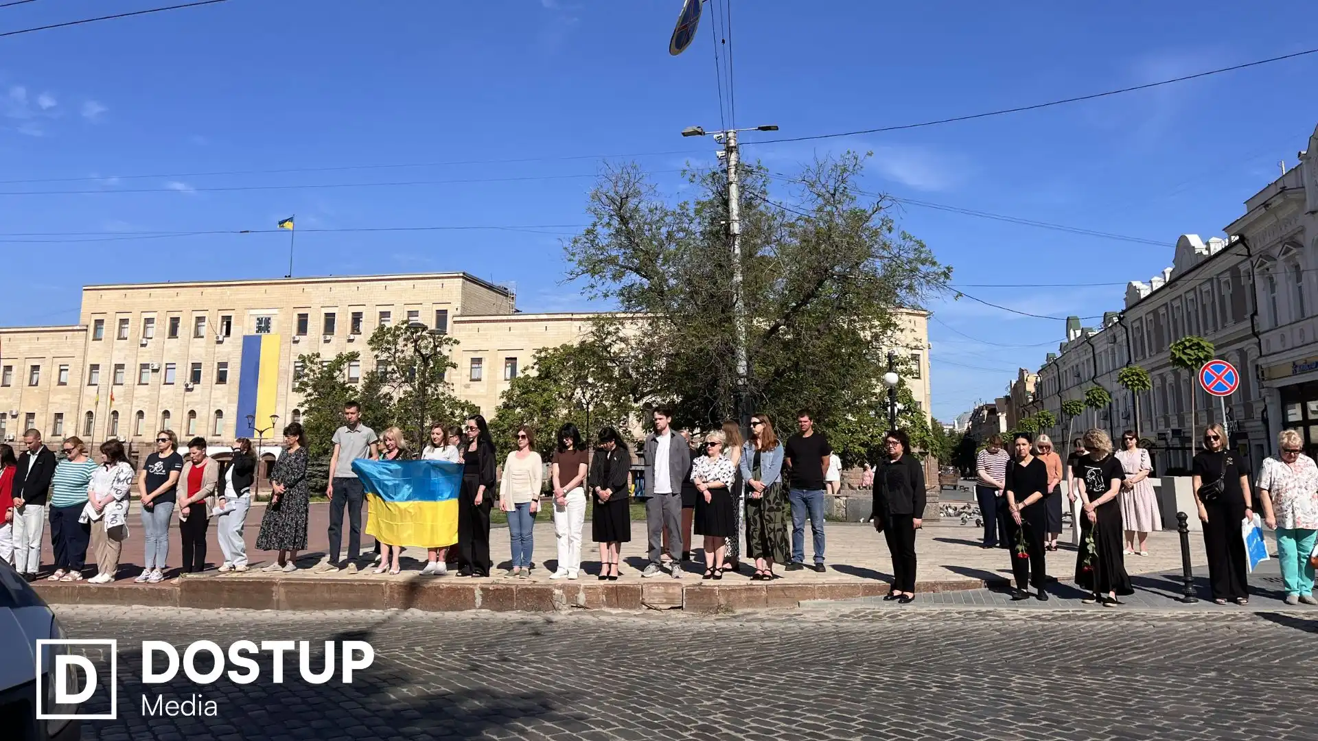 У Кропивницькому попрощалися з чотирма захисниками: містом проїхав траурний кортеж