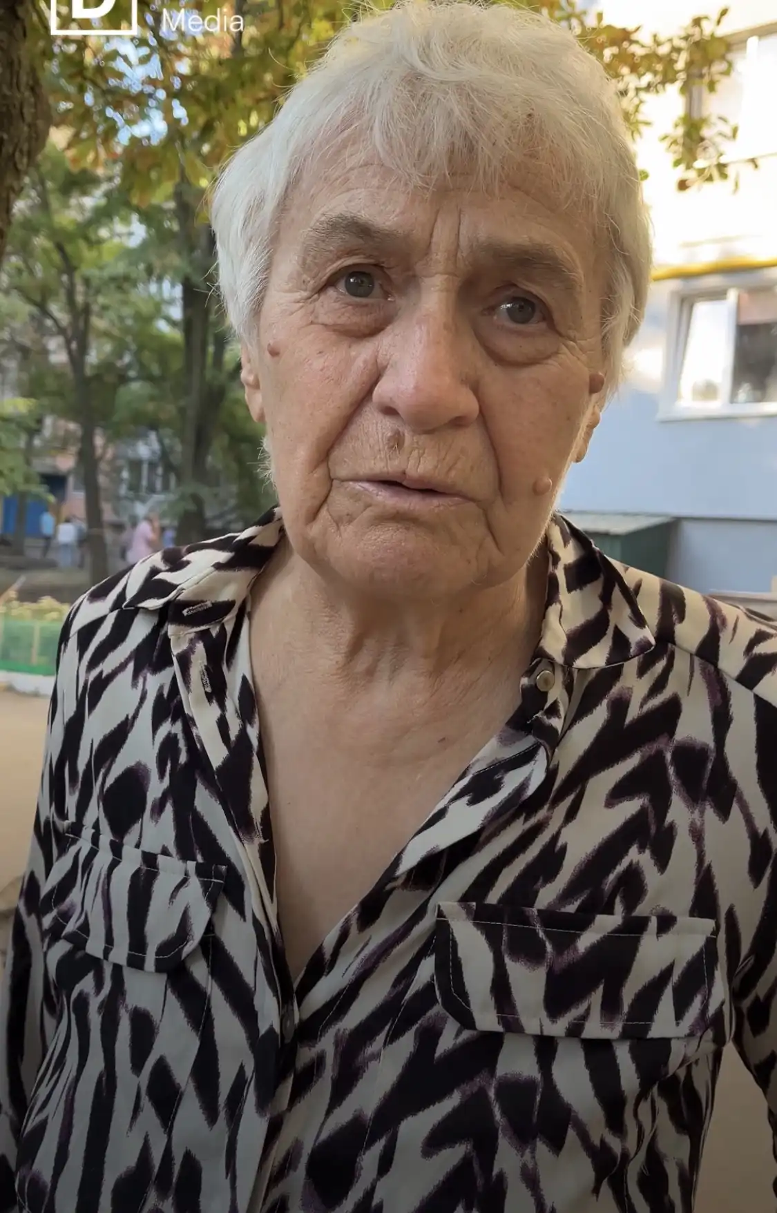 Жителька будинку