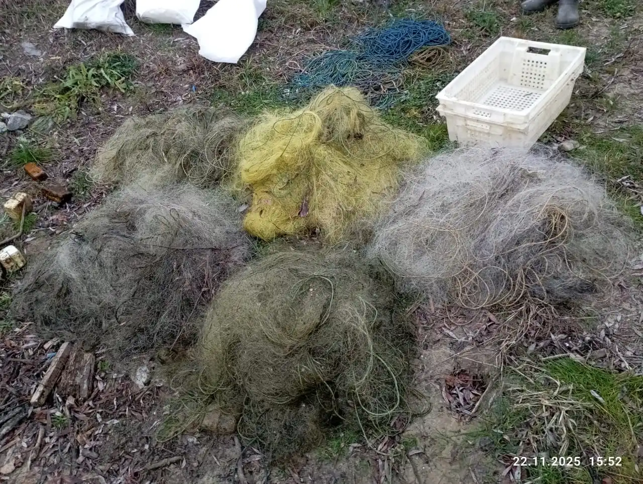 сітки з незаконно виловленою рибою виявили інспектори у Кременчуцькому водосховищі