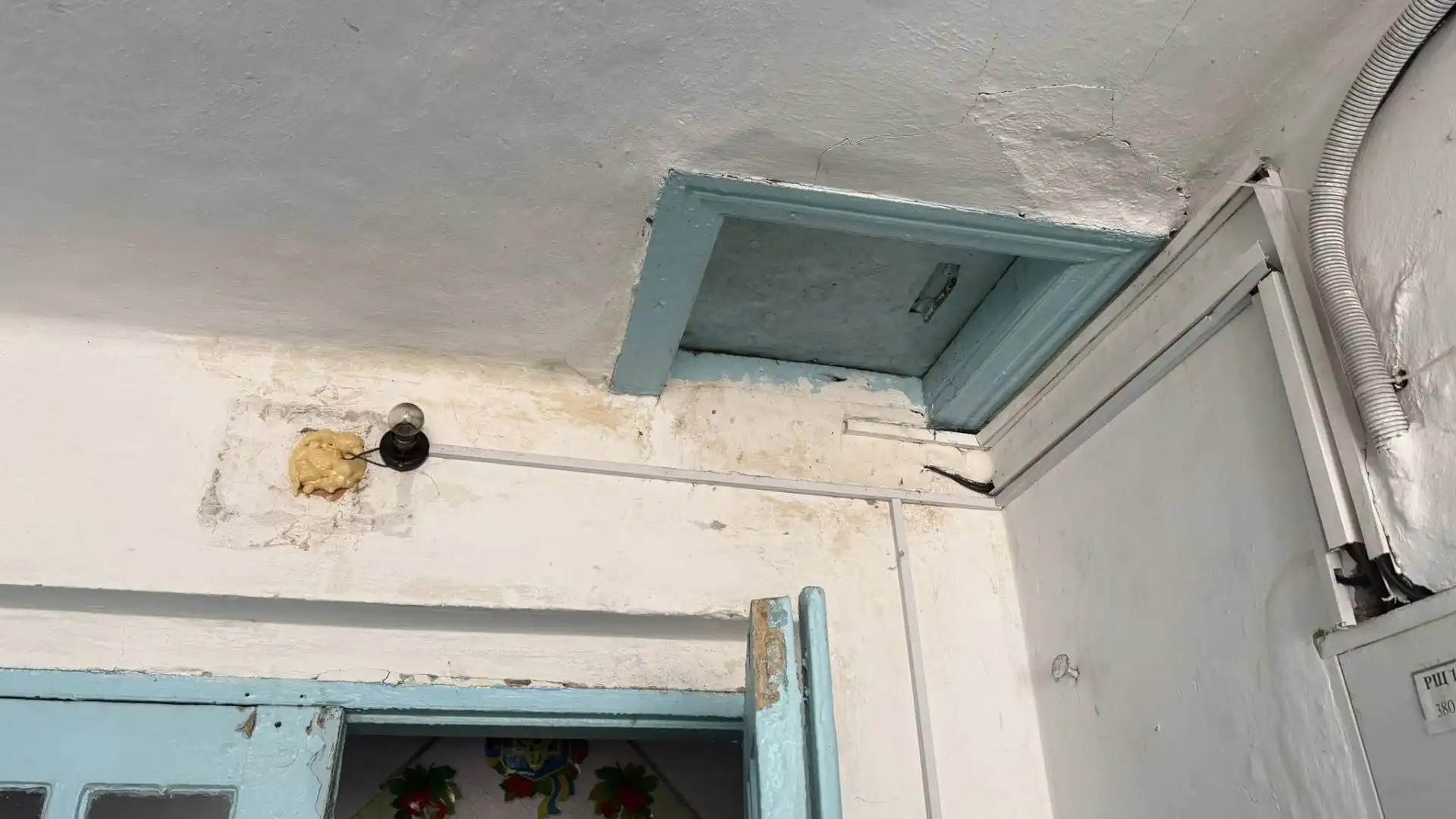 У Помічній у житлі для переселенців знайшли плісняву та грибок: що каже голова громади