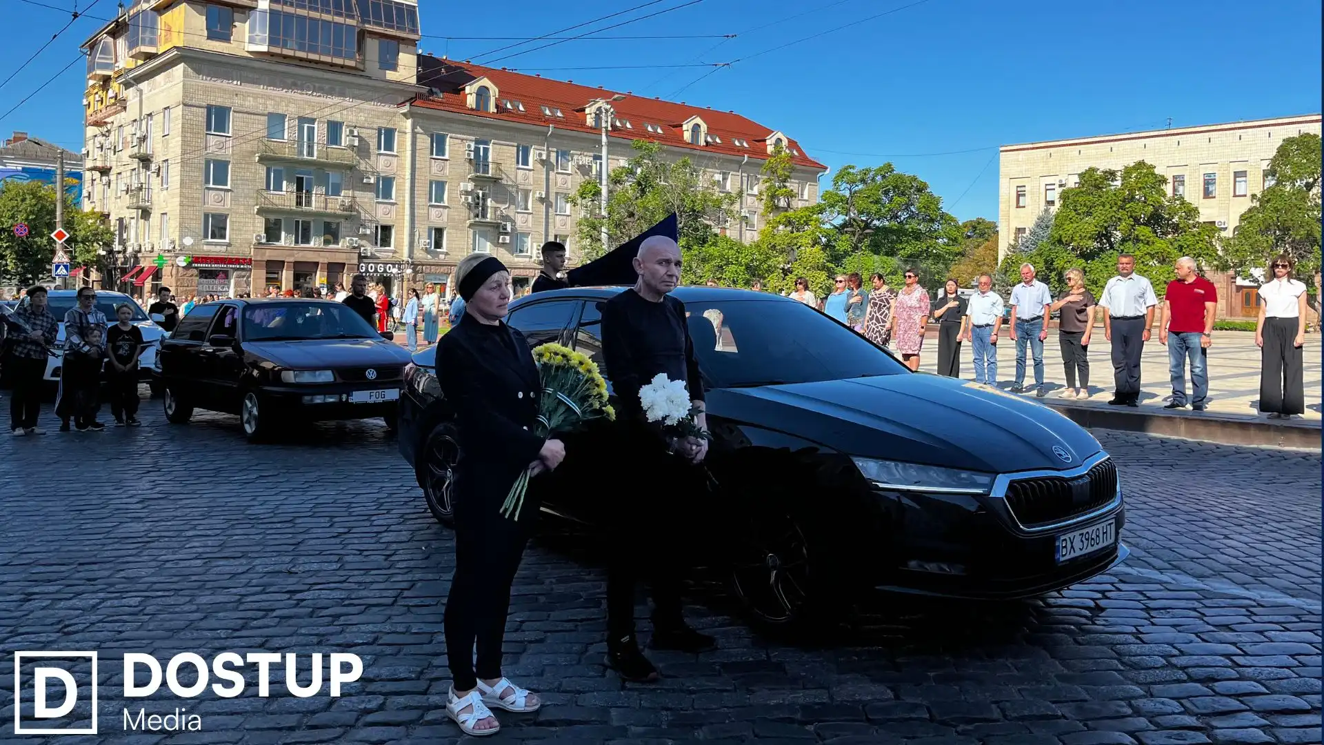 З трьома захисниками попрощалися у Кропивницькому: містом проїхав траурний кортеж